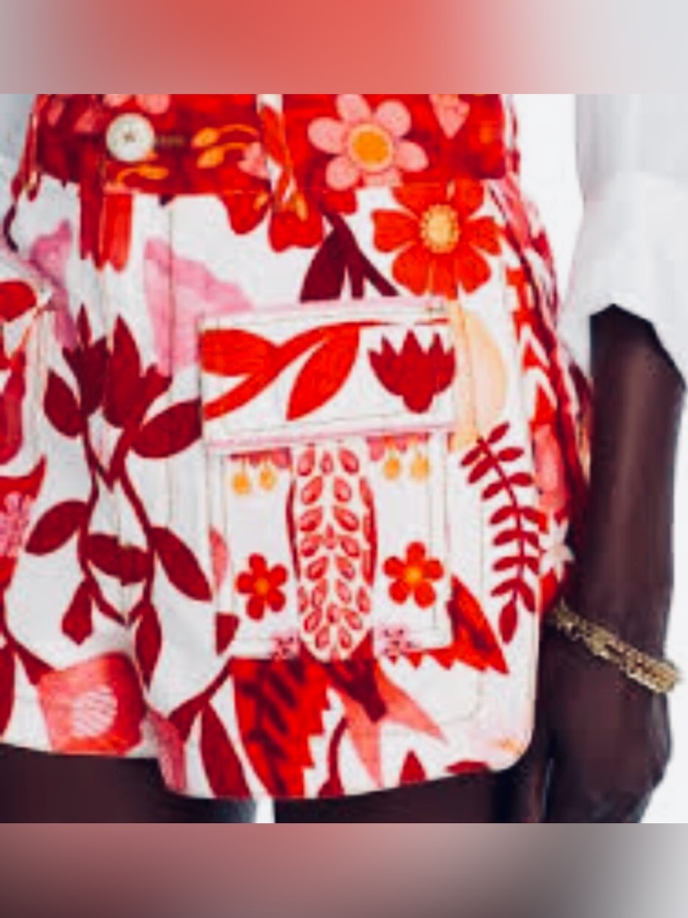 FARM Rio White Denim Shorts with Red Floral Print NWOT! - Picture 6 of 16